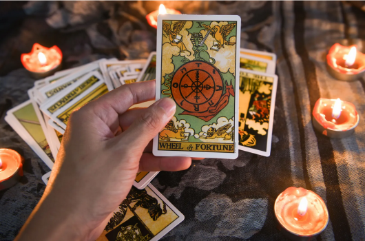 Screenshot 2023-03-03 at 23-44-25 4 Easy Tarot Spreads Our Resident Astrologer Swears By